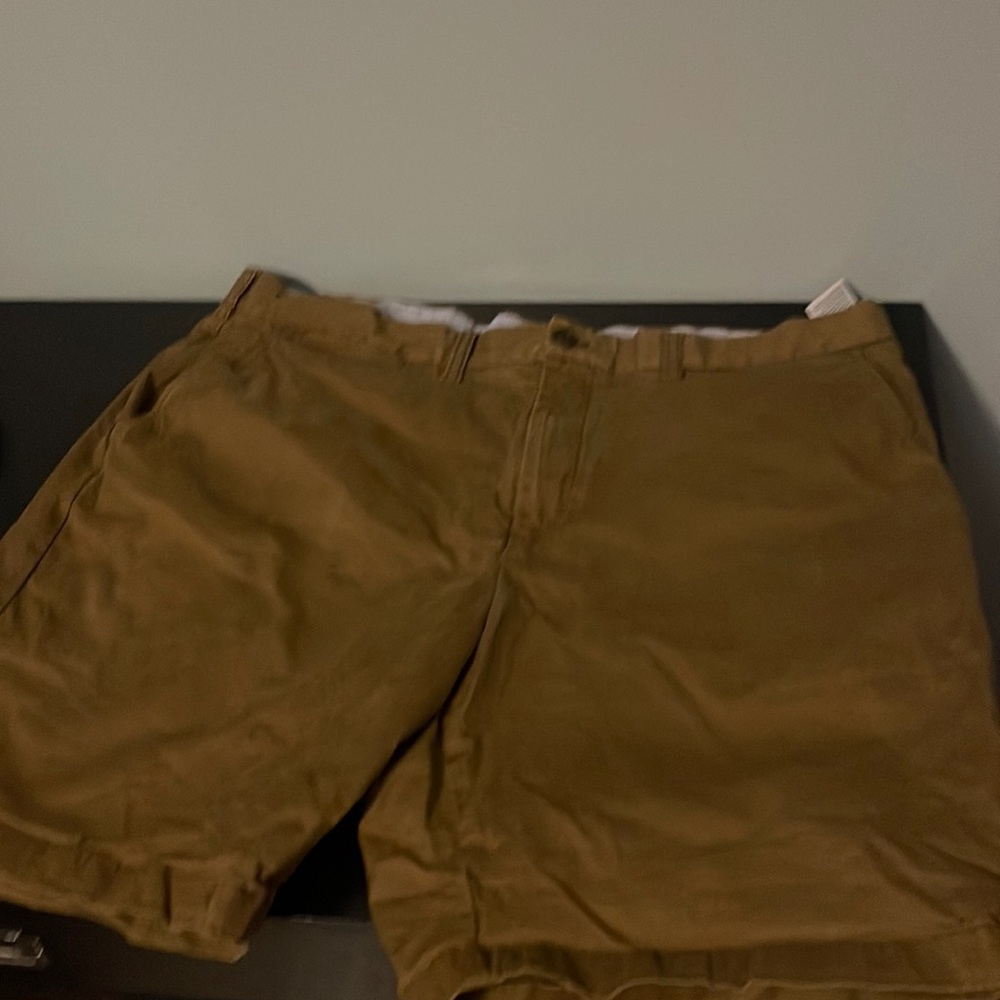 Tommy Hilfiger shorts size 40